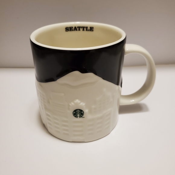 Starbucks Seattle Skyline 2012 Collectors Series